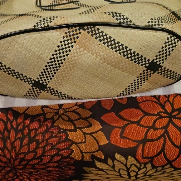 Ettienne AignerWoven Straw Tote Bag in Yellow and Black - Picture 3 of 6